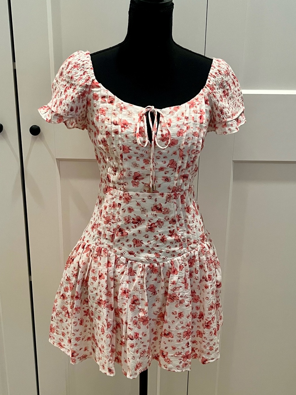 Hello Molly White Mini Dress w/ Pink Rose Print & Puff Sleeves Cottagecore Sz 4
